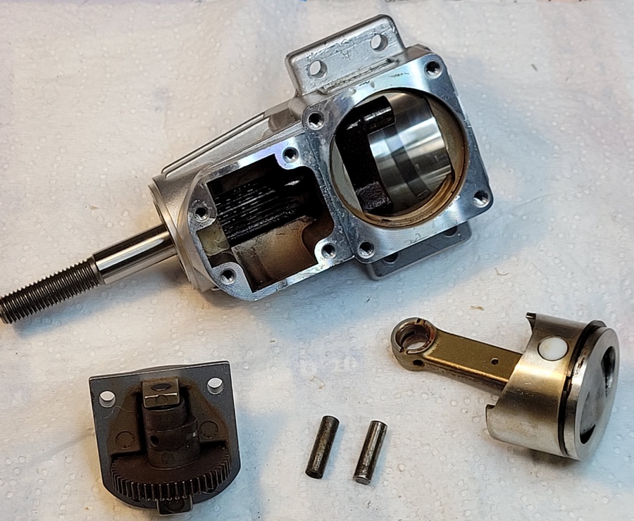 Bas moteur et piston